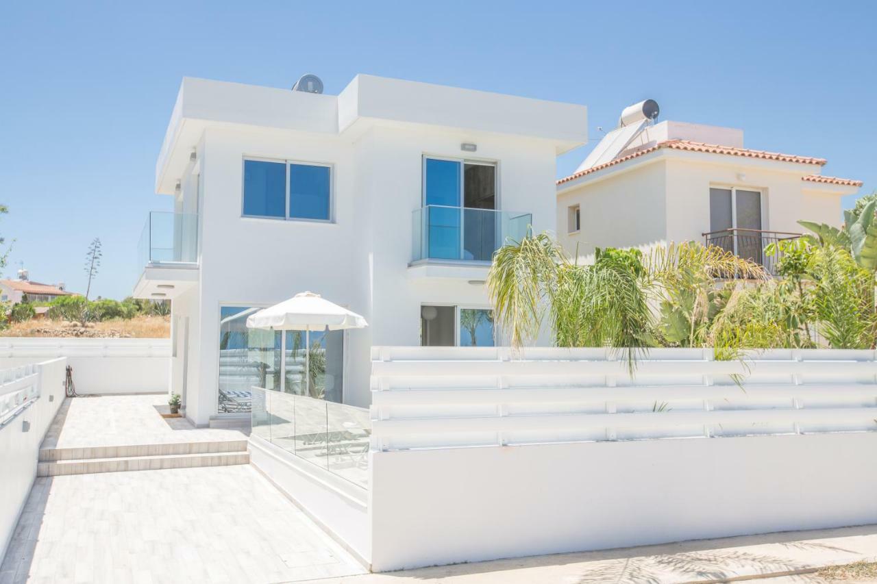 Kitsios Villas With Private Pool No2 โปรทาราส ภายนอก รูปภาพ